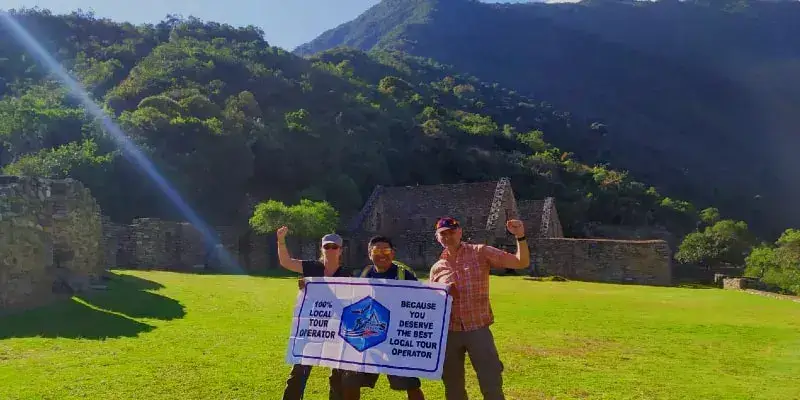  Choquequirao to Machu Picchu Trek 8 Days and 7 Nights - Local Trekkers Peru - Local Trekkers Peru